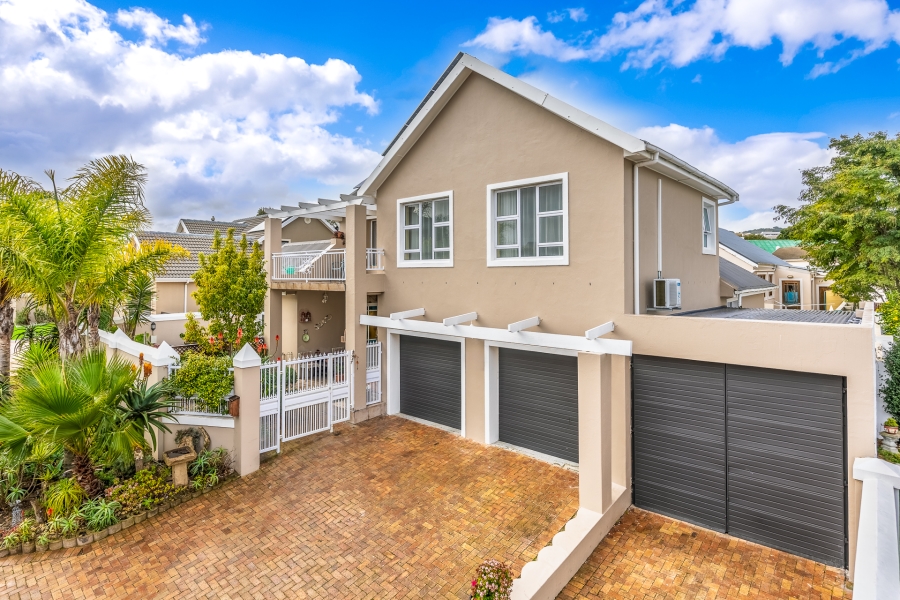 4 Bedroom Property for Sale in Zevendal Western Cape